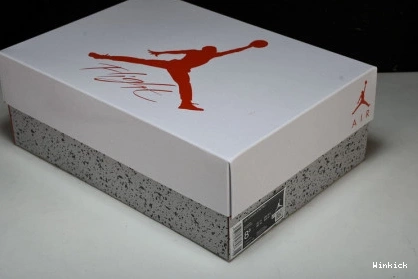  JORDAN CT8527-116 - RETRO 4 0824